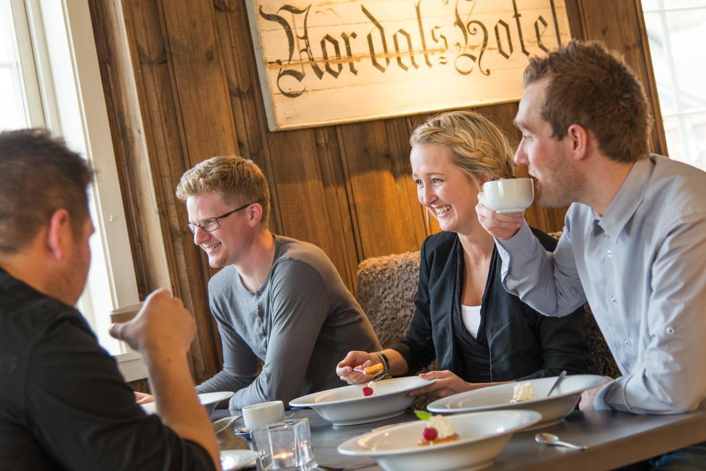 Nordal Turistsenter Hotel ล็อม ภายนอก รูปภาพ